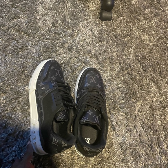 LV Trainer Sneaker - Picture 2 of 6